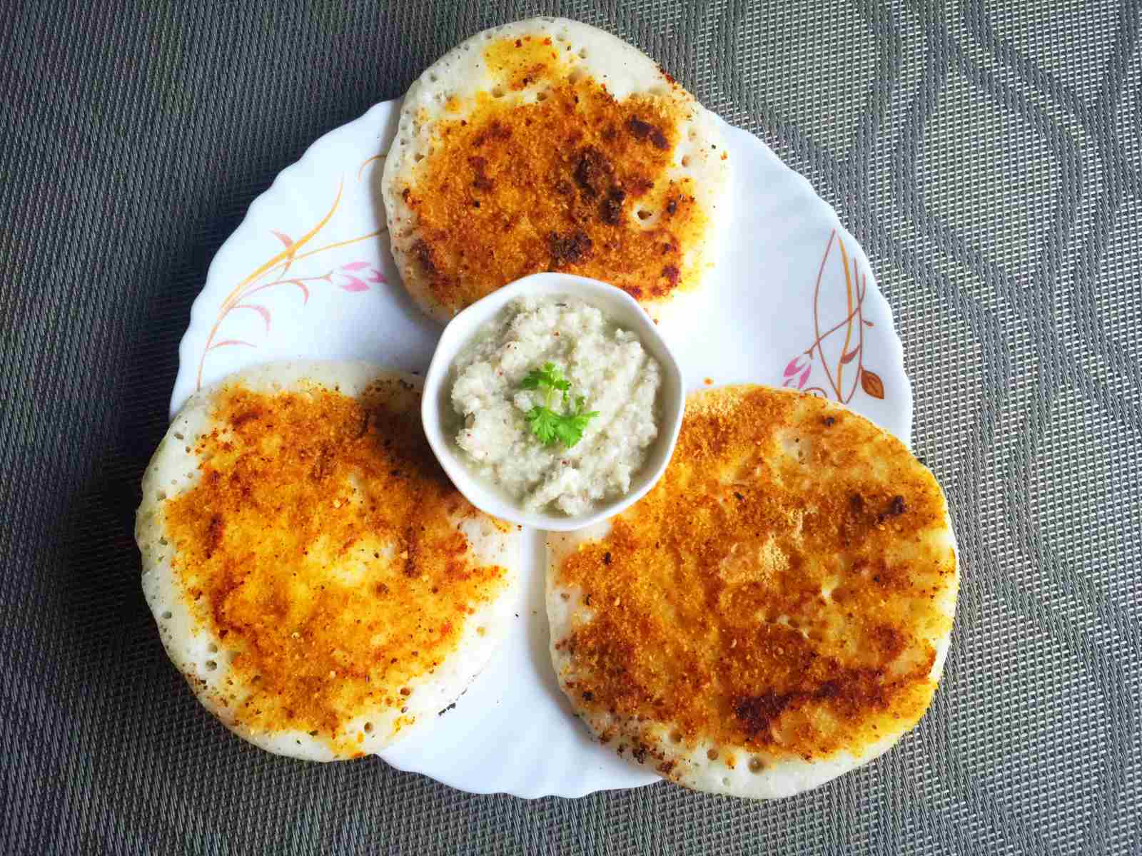 Ghee podi Onion Uthappam